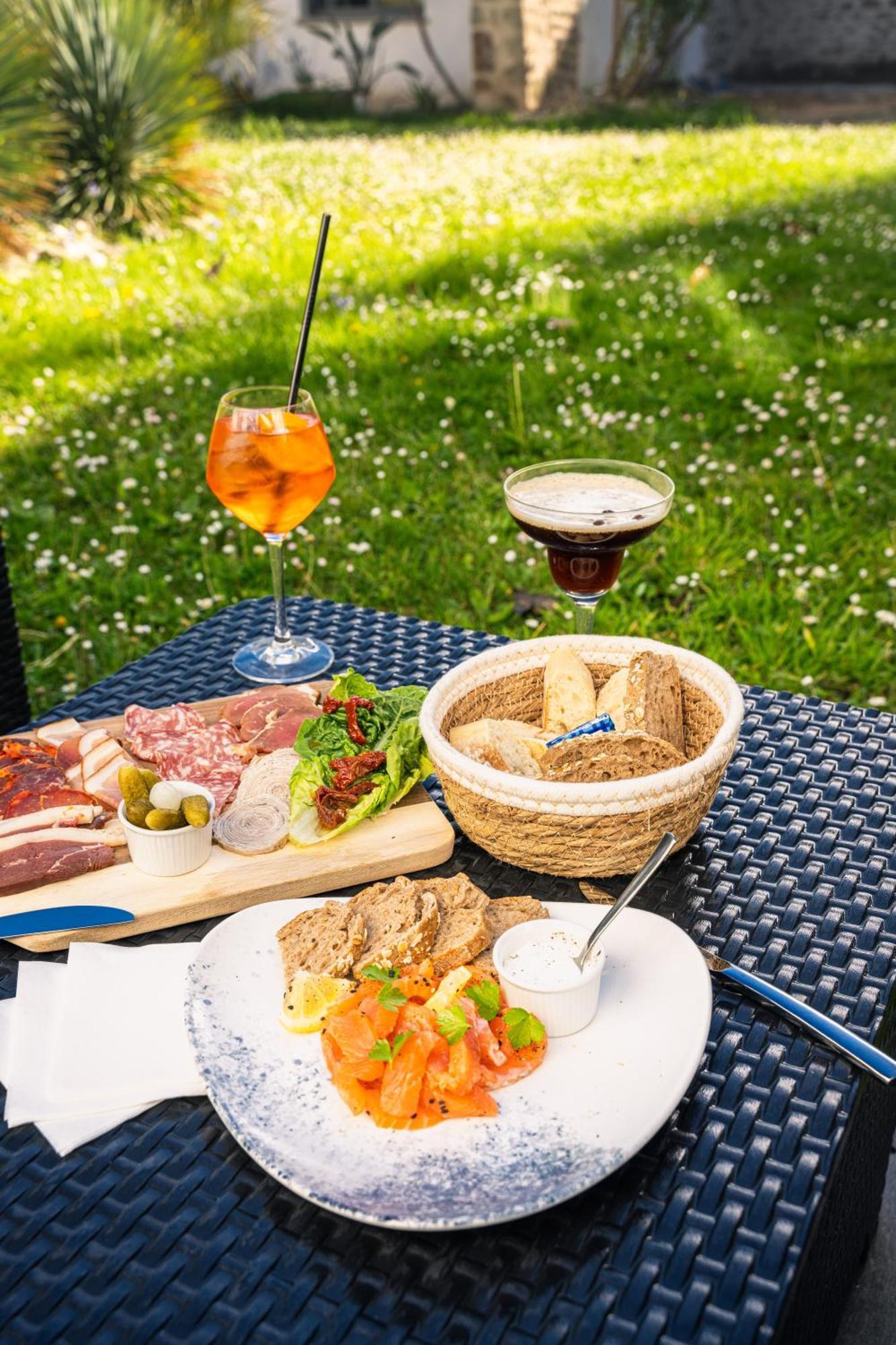Hotel Spa De La Citadelle Lorient Port-Louis Ngoại thất bức ảnh